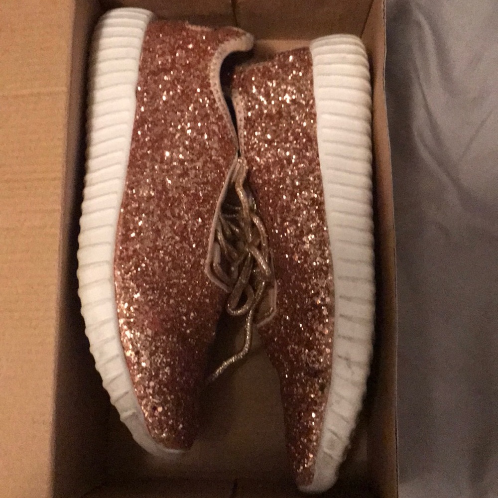 Sparkling cute sneakers